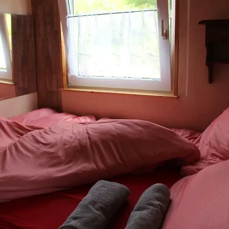 Hausboot Bounty ספינת מלון