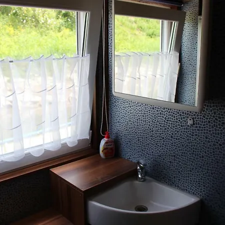 Hausboot Bounty ספינת מלון *