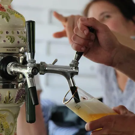 Hausboot Bounty ספינת מלון