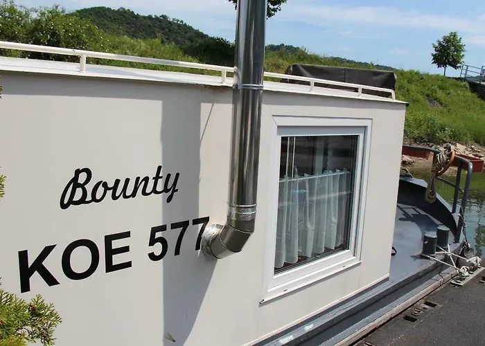 Hausboot Bounty Botel