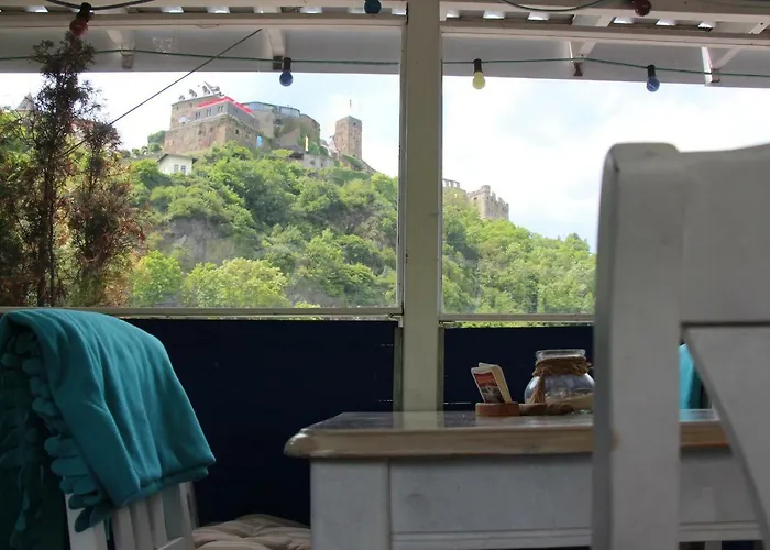 Botel Hausboot Bounty